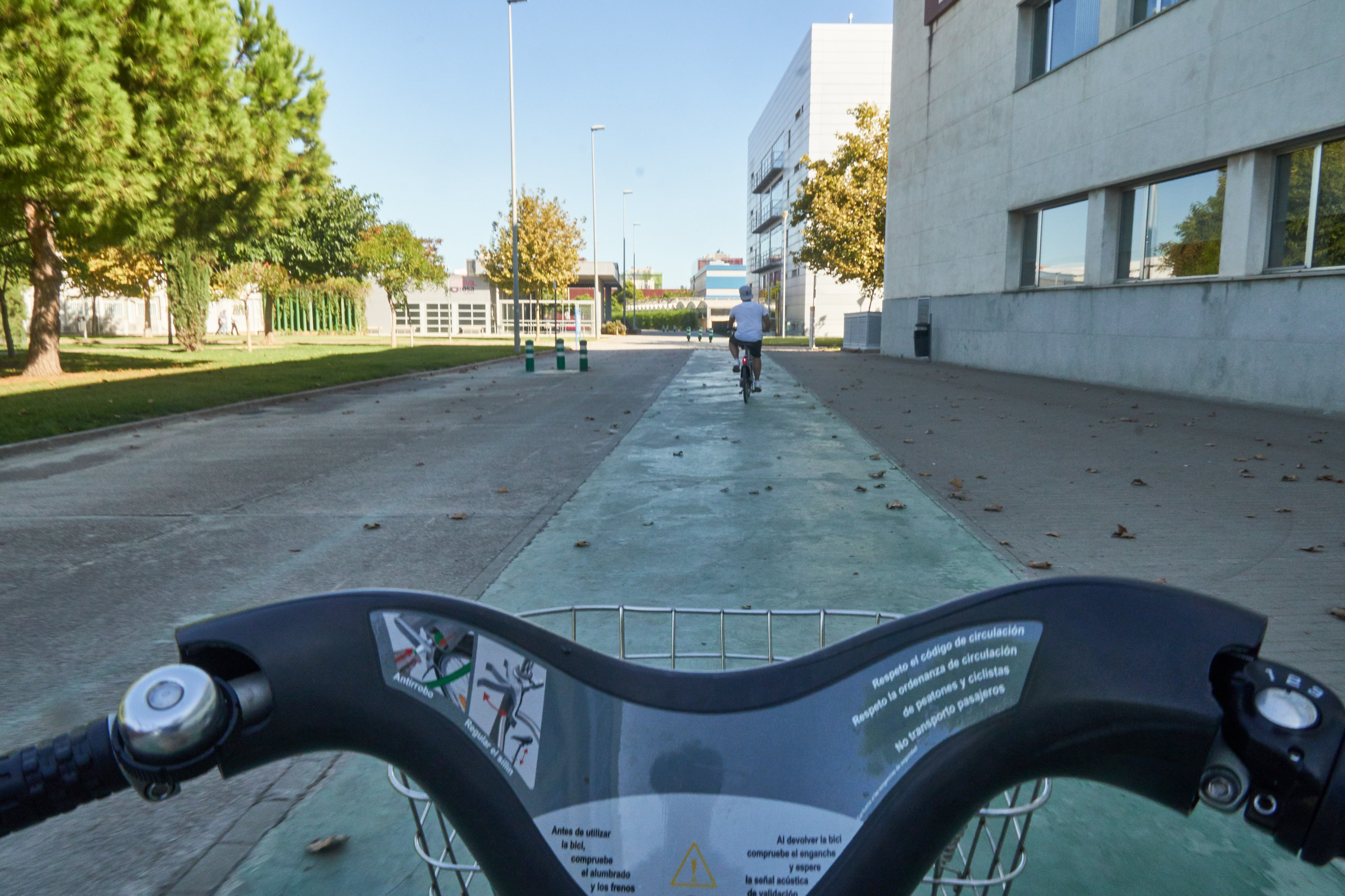 There are 3 Valenbisi Stations inside the campus of UPV, but be quick: cause you are not the only student who wants to get a bike or a place for one...