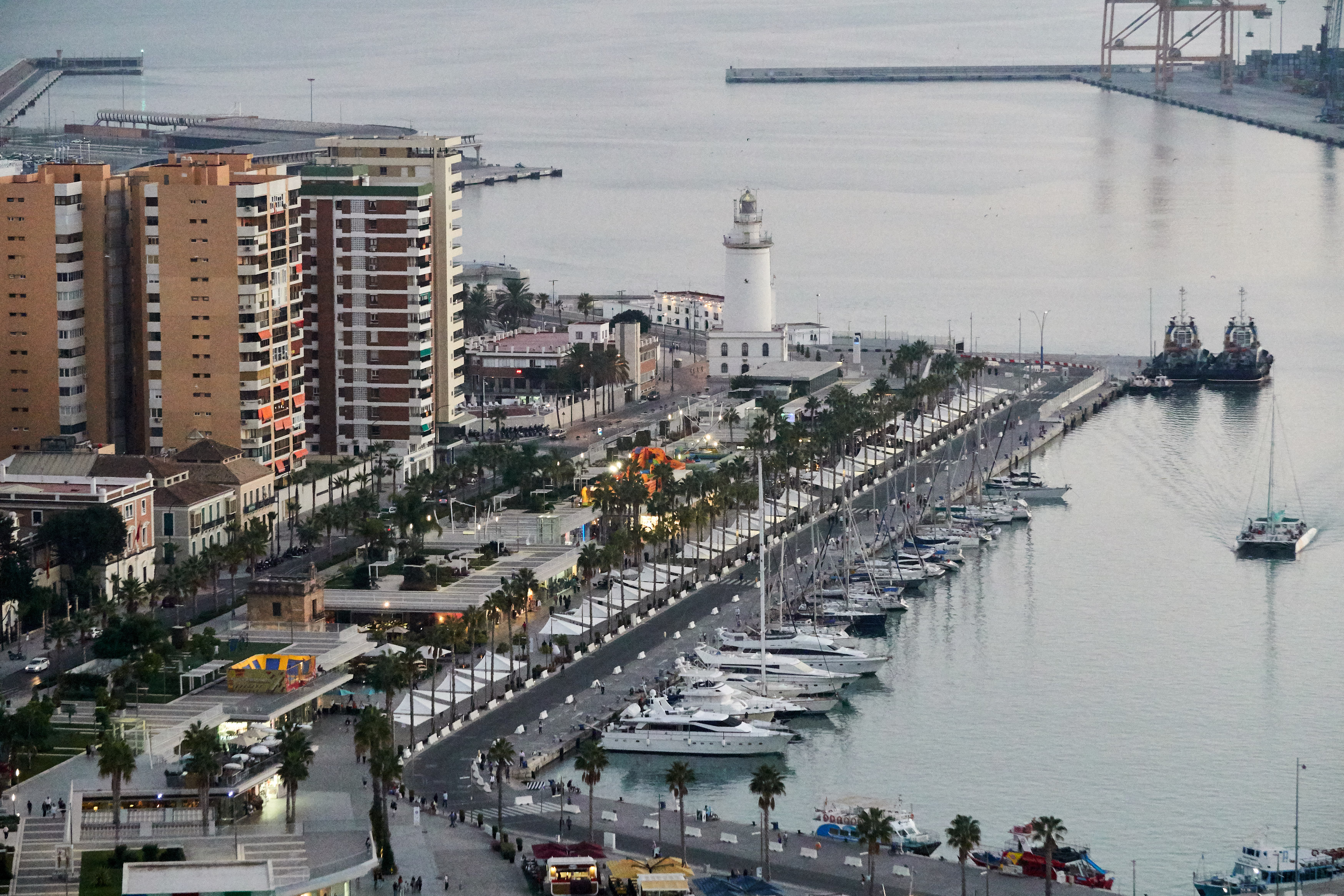 the harbour promenade short before sunset