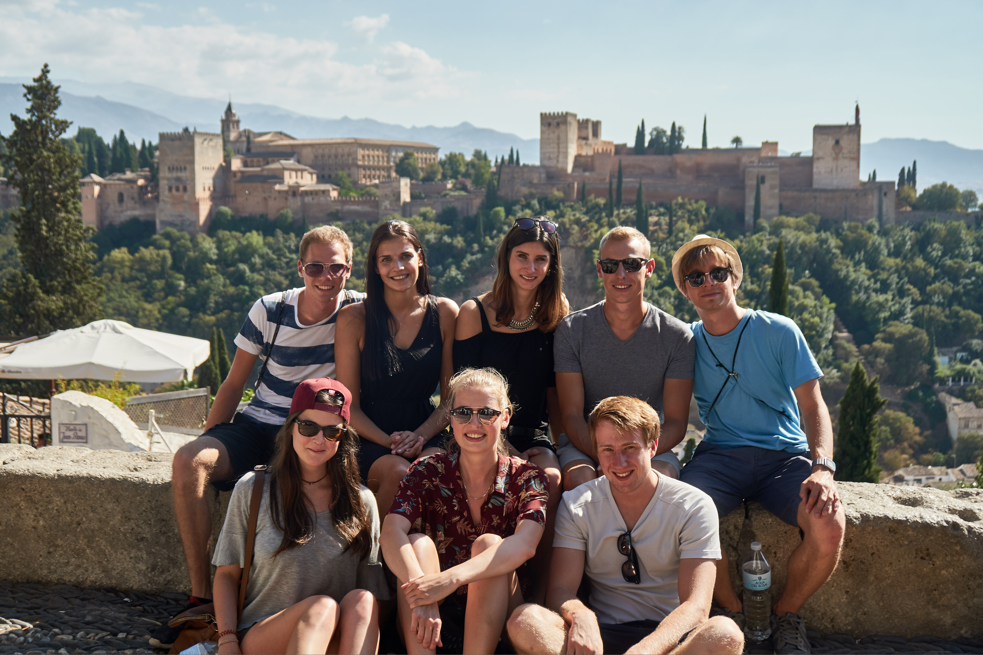 group picture in front of the Alhambra