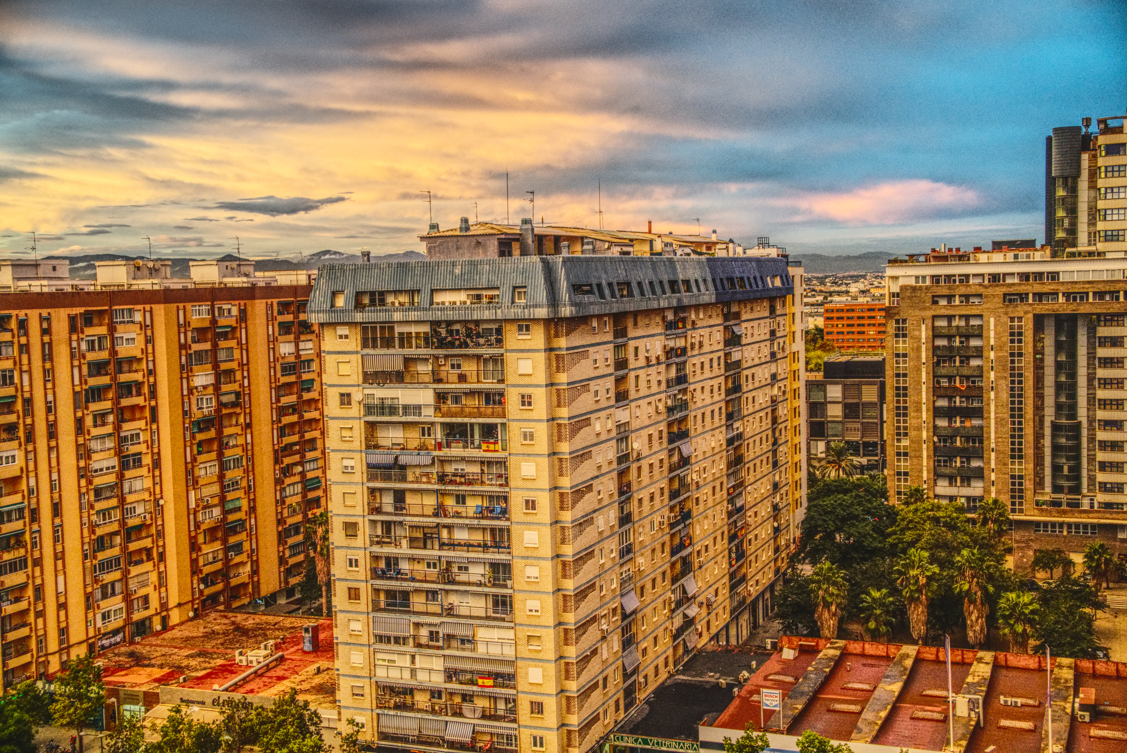 all the buildings where wrapped in gold